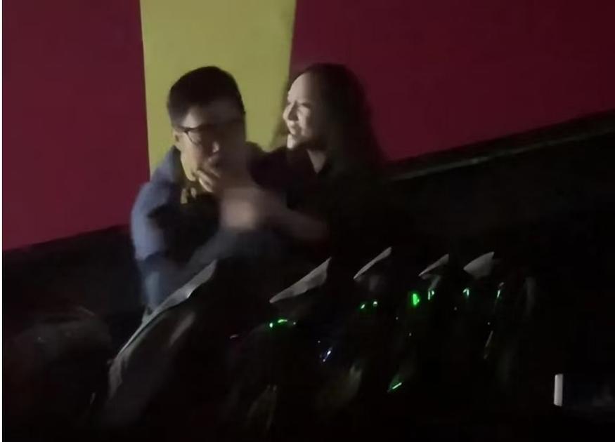 欧洲女人的天堂av的相关介绍