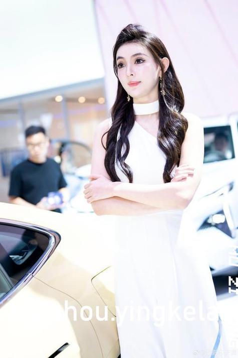 亚洲人妻少妇av的相关介绍