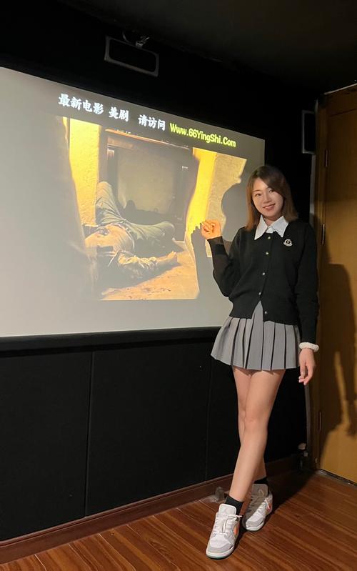 暴露人妻小说的相关介绍