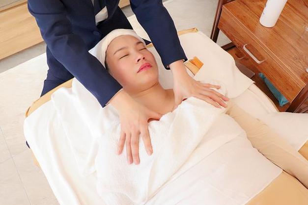女生下面黄色分泌物是什的相关介绍