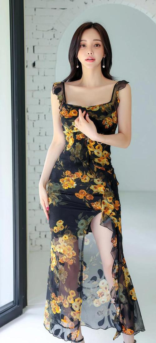 少妇人妻超碰在线的相关介绍