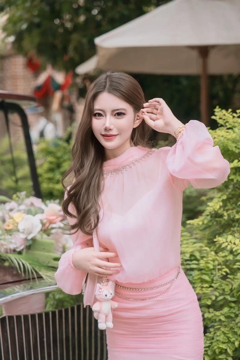 亚洲欧美人妻在线观看的相关介绍