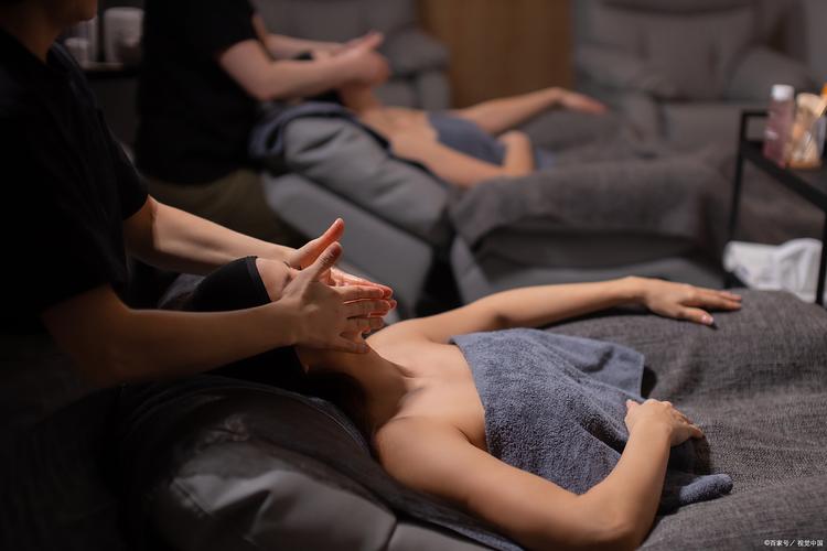 爆操美女老师完整版的相关介绍
