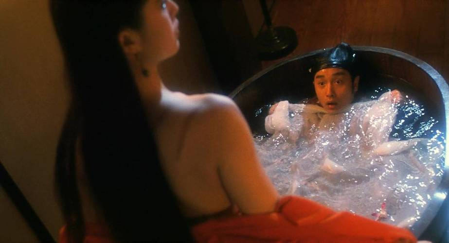 女生内裤一直有黄色分泌物的相关介绍
