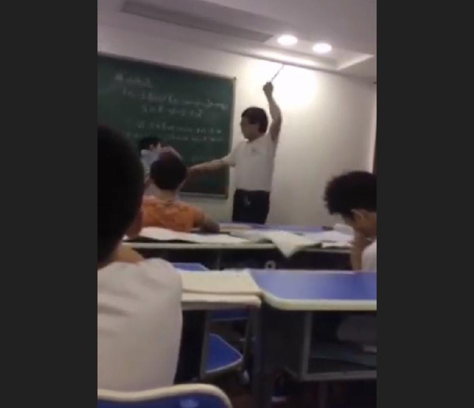 美女老师和的相关介绍