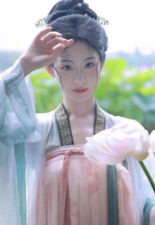 亚洲中文精品久久久久久不卡的相关介绍