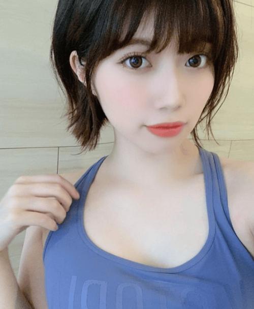 少妇人妻一级的相关介绍
