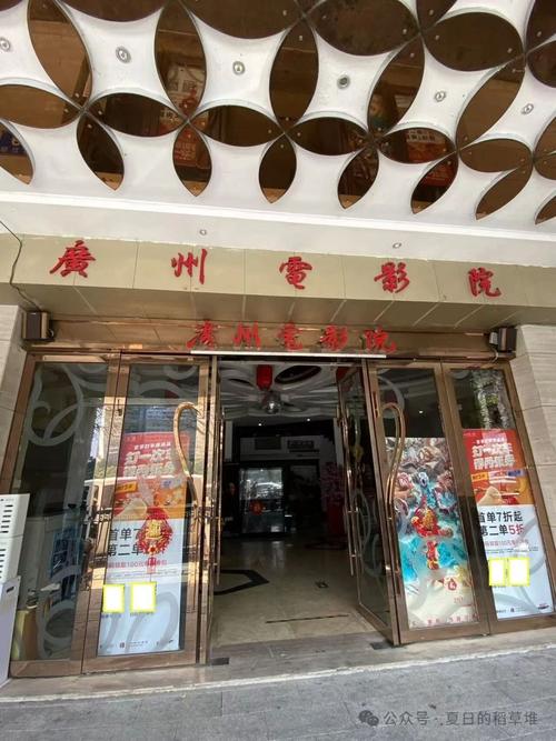 端庄人妻路边搭讪按摩的相关介绍