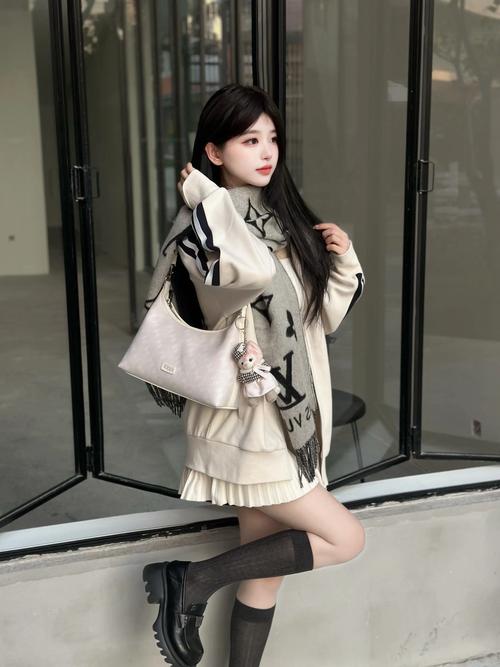 18韩国美女主播的相关介绍