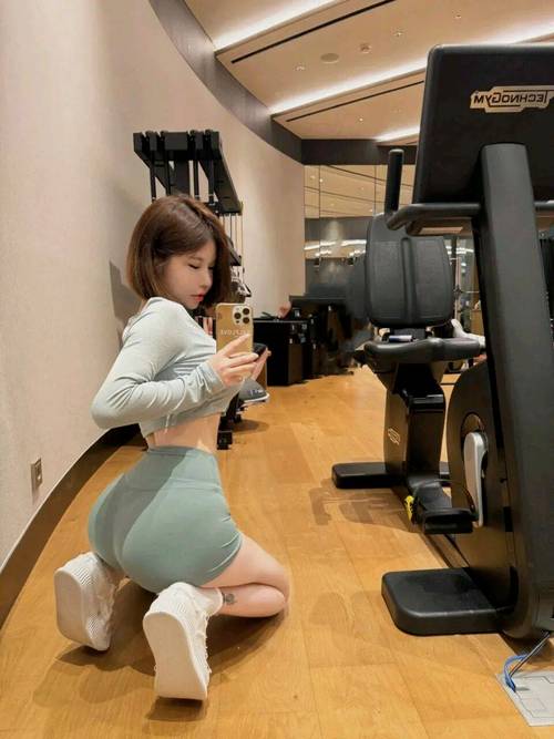 欧美人妻在线二区的相关介绍
