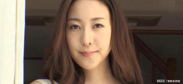 狂操美女老师的相关介绍