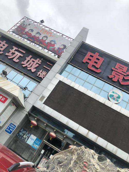女生下身有黄色分泌物的相关介绍