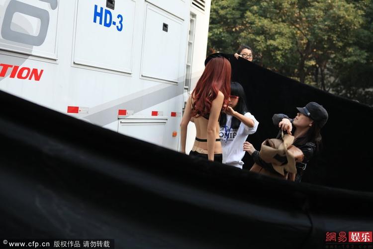 女人在线看爽了的相关介绍