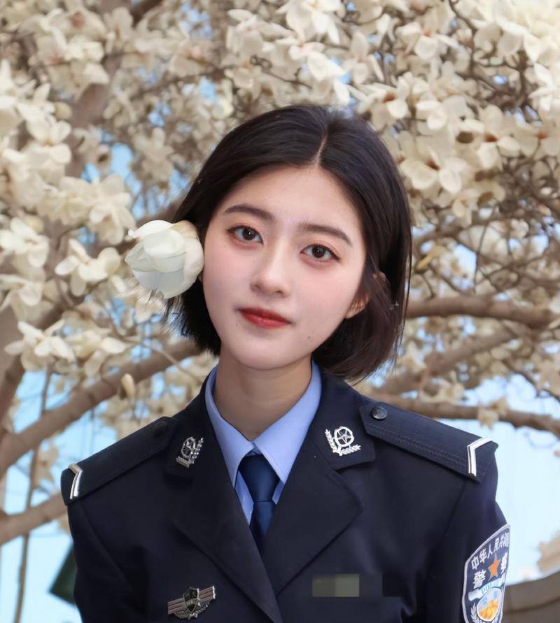丰满性感大尺度写真的相关介绍