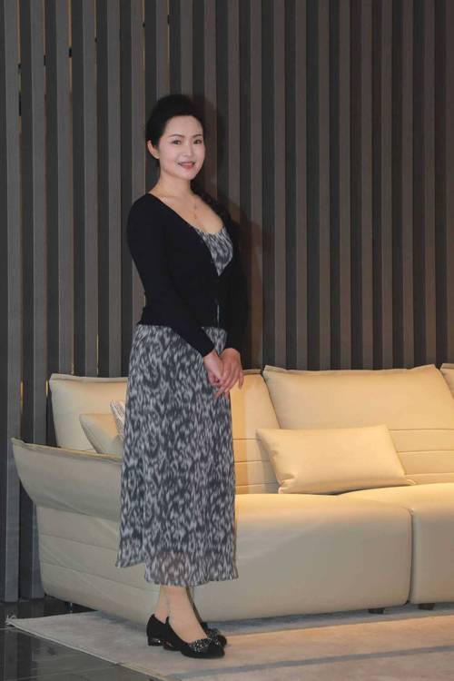 熟女人妻在线免费的相关介绍