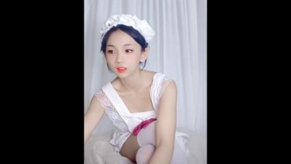 根据您的需求，生成一个SEO标题（包含3个长尾关键词）：  

**午夜AV按摩推荐：舒缓疲劳的夜间放松技巧与健康益处**  

（长尾关键词：午夜AV按摩、夜间放松技巧、舒缓疲劳方法）